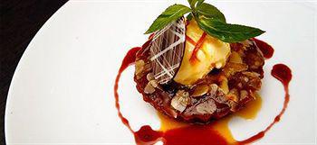 Rydges Hotel 4*